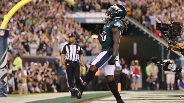 PHILADELPHIA, PA - SEPTEMBER 06: Jay Ajayi #26 of the Philadelphia Eagles celebrates rushing for a 1-yard touchdown during the third quarter against the Atlanta Falcons at Lincoln Financial Field on September 6, 2018 in Philadelphia, Pennsylvania.