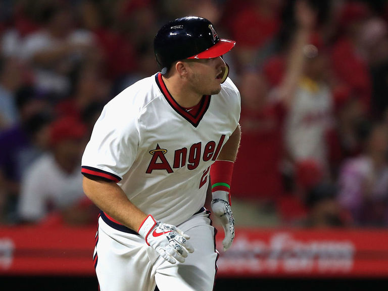 Report Angels plan to offer contract extension to Trout