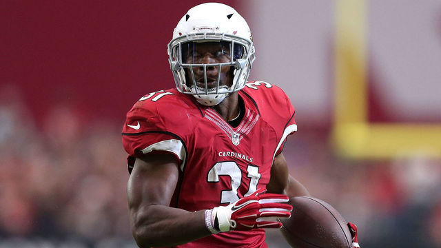 GLENDALE, AZ - NOVEMBER 13: Running back David Johnson #31 of the Arizona Cardinals runs during the first half of the NFL football game against the San Francisco 49ers at University of Phoenix Stadium on November 13, 2016 in Glendale, Arizona. The Cardinals beat the 49ers 23-20.