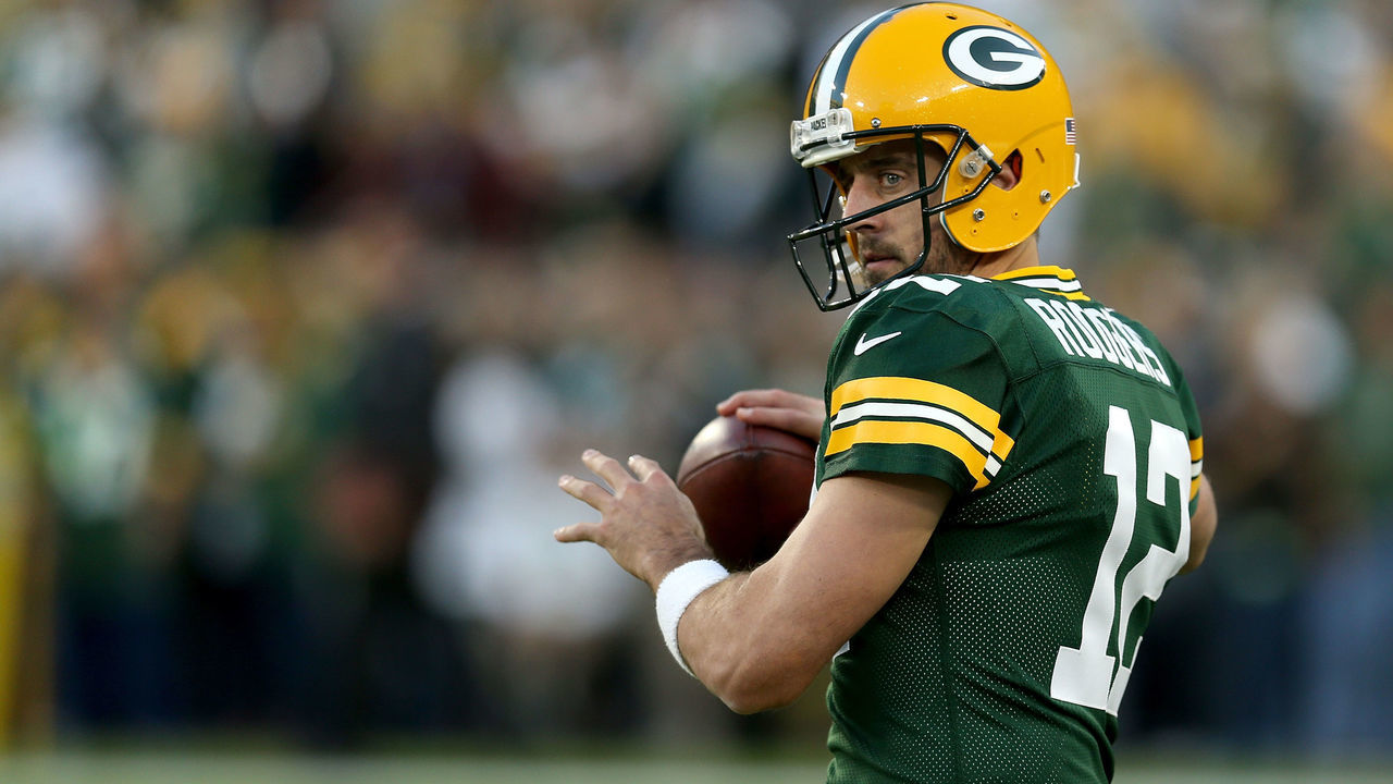 GREEN BAY, WI - SEPTEMBER 09: Aaron Rodgers #12 of the Green Bay Packers warms up before a game against the Chicago Bears at Lambeau Field on September 9, 2018 in Green Bay, Wisconsin.