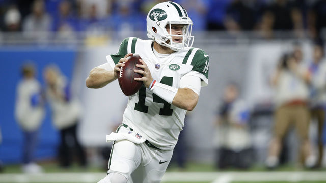 DETROIT, MI - SEPTEMBER 10: Sam Darnold #14 of the New York Jets drops back to pass in the first quarter against the Detroit Lions at Ford Field on September 10, 2018 in Detroit, Michigan.