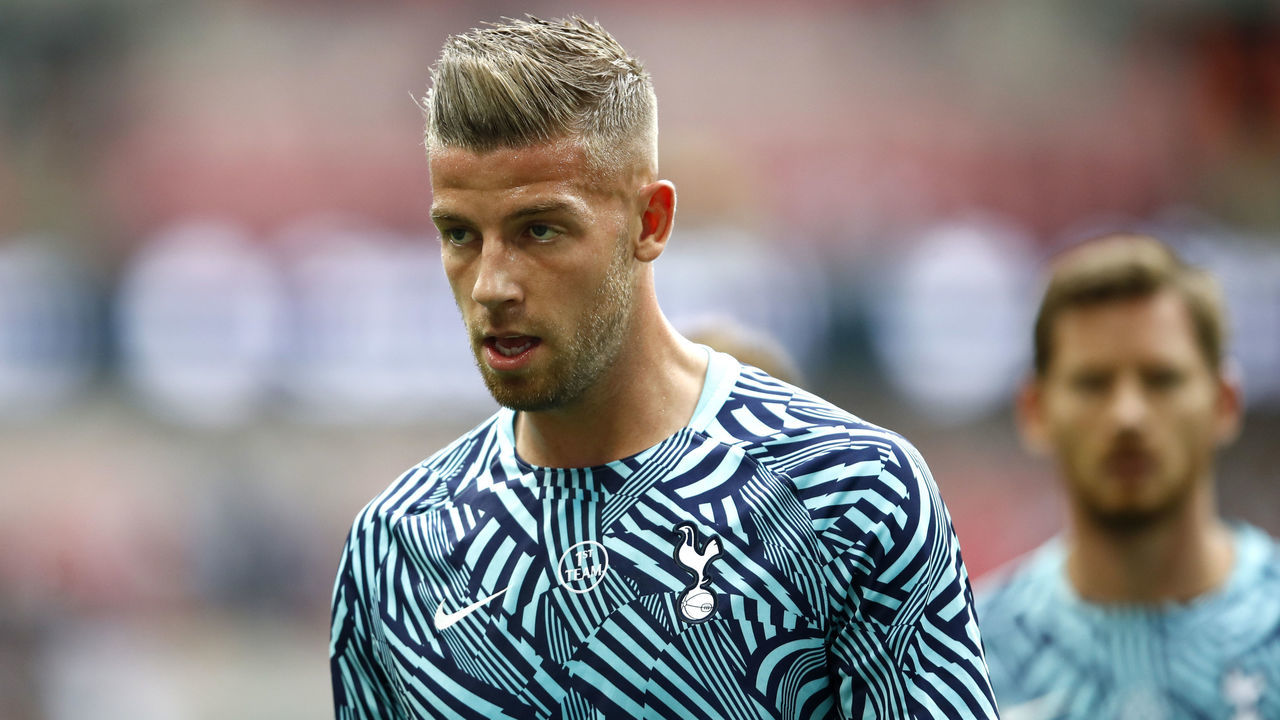LONDON, ENGLAND - AUGUST 18: Toby Alderweireld of Tottenham Hotspur looks on prior to the Premier League match between Tottenham Hotspur and Fulham FC at Wembley Stadium on August 18, 2018 in London, United Kingdom.