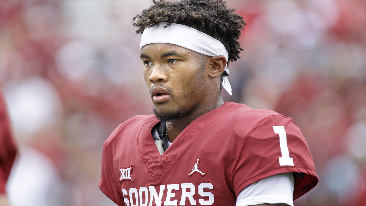 NORMAN, OK - SEPTEMBER 08: Quarterback Kyler Murray #1 of the Oklahoma Sooners during warm ups before the game against the UCLA Bruins at Gaylord Family Oklahoma Memorial Stadium on September 8, 2018 in Norman, Oklahoma. The Sooners defeated the Bruins 49-21.