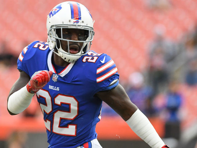 Bills' Vontae Davis retires after leaving game vs. Chargers at