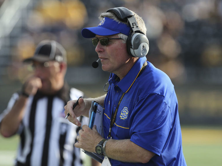 South Dakota State Coach Apologizes For Running Up Score In 90-6 Win 