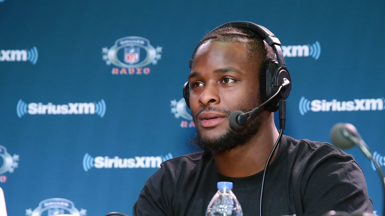 MINNEAPOLIS, MN - FEBRUARY 02: Le'Veon Bell of the Pittsburgh Steelers attends SiriusXM at Super Bowl LII Radio Row at the Mall of America on February 2, 2018 in Bloomington, Minnesota.