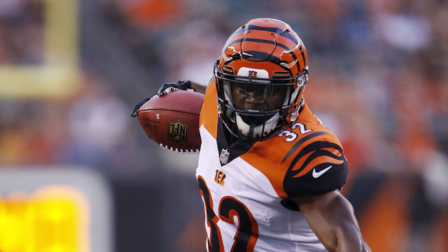 CINCINNATI, OH - AUGUST 09: Mark Walton #32 of the Cincinnati Bengals runs with the ball in the second quarter of a preseason game against the Chicago Bears at Paul Brown Stadium on August 9, 2018 in Cincinnati, Ohio.