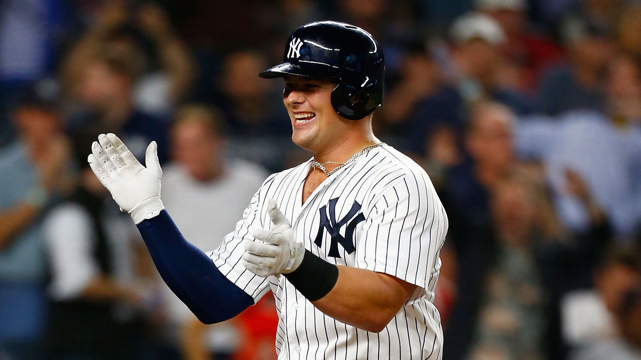 Which Yankees players have recorded 30+ SB in a season? MLB