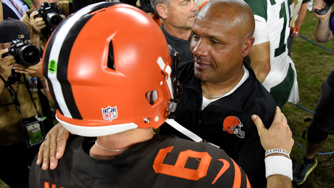 CLEVELAND, OH - SEPTEMBER 20: Head coach Hue Jackson of the Cleveland Browns celebrates with Baker Mayfield #6 after a 21-17 win over the New York Jets at FirstEnergy Stadium on September 20, 2018 in Cleveland, Ohio.