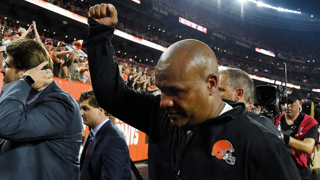 CLEVELAND, OH - SEPTEMBER 20: Head coach Hue Jackson of the Cleveland Browns celebrates after a 21-17 win over the New York Jets at FirstEnergy Stadium on September 20, 2018 in Cleveland, Ohio.