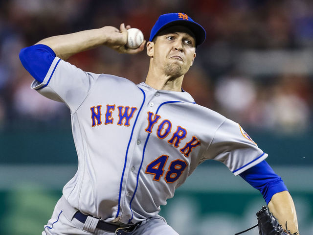 WASHINGTON, DC - SEPTEMBER 21: Jacob deGrom #48 of the New York Mets pitches against the Washington Nationals during the first inning at Nationals Park on September 21, 2018 in Washington, DC.