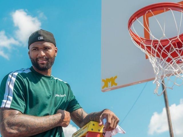 Watch: Cousins unveils Alabama basketball court he donated $250K to build