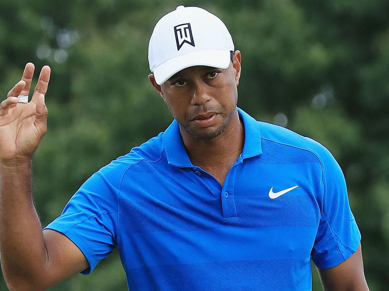 Tiger dazzles with 3rd-round 65, holds 3-shot lead at Tour Championship ...