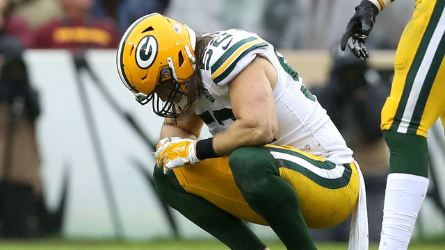 LANDOVER, MD - SEPTEMBER 23: Clay Matthews #52 of the Green Bay Packers reacts after being called for a penalty in the third quarter against the Washington Redskins at FedExField on September 23, 2018 in Landover, Maryland.