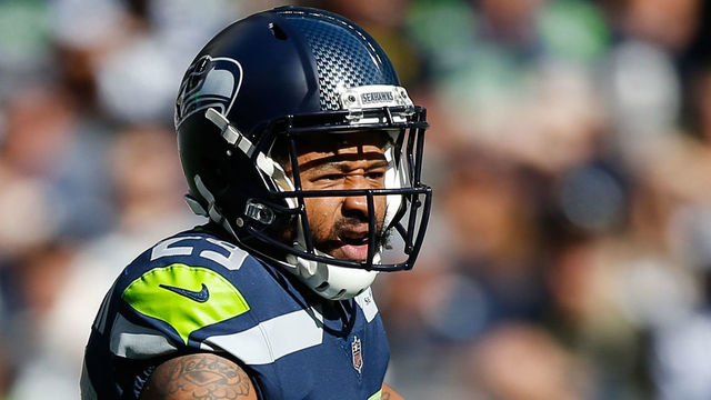 SEATTLE, WA - SEPTEMBER 23: Safety Earl Thomas #29 of the Seattle Seahawks direct the defense during the 3rd quarter against the Dallas Cowboys at CenturyLink Field on September 23, 2018 in Seattle, Washington.