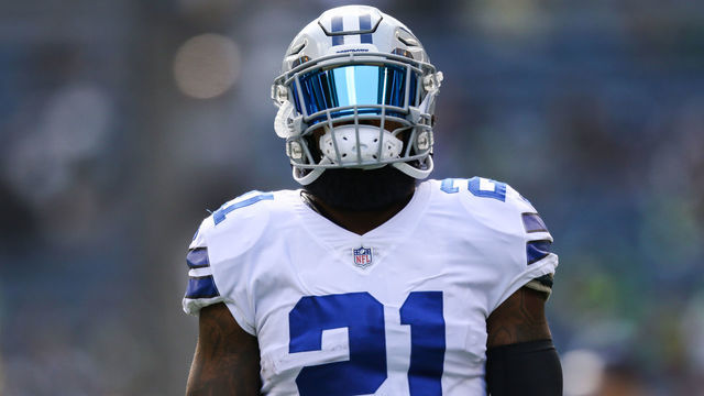 SEATTLE, WA - SEPTEMBER 23: Running Back Ezekiel Elliott warms-up before the game against the Seattle Seahawks at CenturyLink Field on September 23, 2018 in Seattle, Washington.
