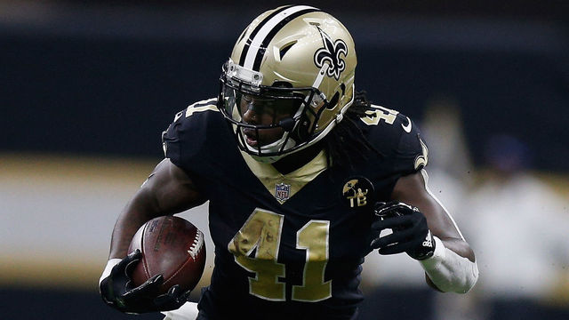 NEW ORLEANS, LA - SEPTEMBER 16: Alvin Kamara #41 of the New Orleans Saints runs the ball during the third quarter against the Cleveland Browns at Mercedes-Benz Superdome on September 16, 2018 in New Orleans, Louisiana.