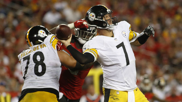 TAMPA, FL - SEPTEMBER 24: Quarterback Ben Roethlisberger #7 of the Pittsburgh Steelers gets some protection from offensive tackle Alejandro Villanueva #78 as he throws to an open receiver during the second quarter of a game against the Tampa Bay Buccaneers on September 24, 2018 at Raymond James Stadium in Tampa, Florida.