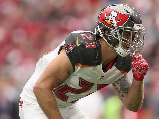 GLENDALE, AZ - SEPTEMBER 18: Strong safety Chris Conte #23 of the Tampa Bay Buccaneers in action during the NFL game against the Arizona Cardinals at the University of Phoenix Stadium on September 18, 2016 in Glendale, Arizona. The Cardinals defeated the Buccaneers 40-7.