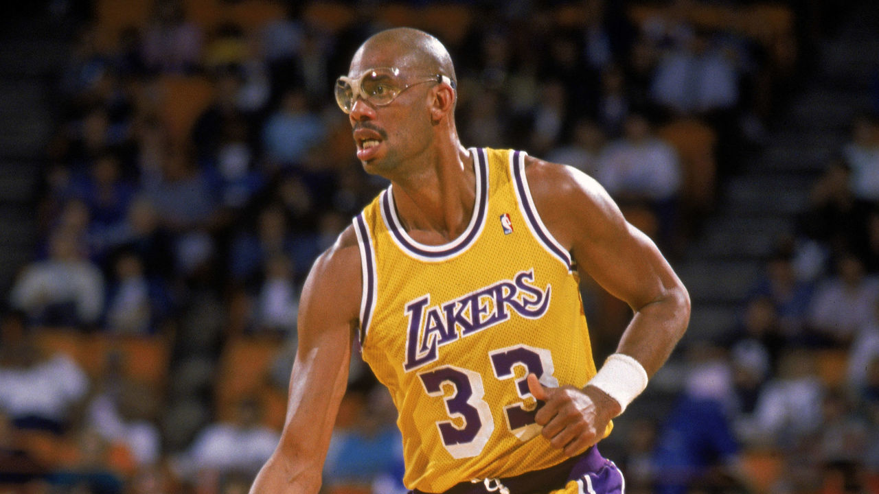 LOS ANGELES - 1988: Kareem Abdul-Jabbar #33 of the Los Angeles Lakers dribbles the ball during an NBA game at the Great Western Forum in Los Angeles, California in 1988.