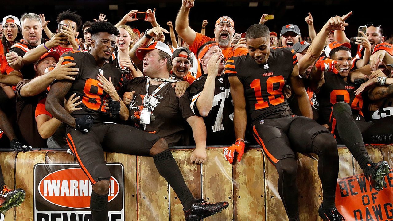 CLEVELAND, OH - SEPTEMBER 20: Antonio Callaway #11, Rashard Higgins #81 and Damion Ratley #18 of the Cleveland Browns celebrate with fans after a 21-17 win over the New York Jets at FirstEnergy Stadium on September 20, 2018 in Cleveland, Ohio.