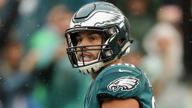 PHILADELPHIA, PA - SEPTEMBER 23: Tight end Dallas Goedert #88 of the Philadelphia Eagles makes a catch for a touchdown against the Indianapolis Colts in the first quarter at Lincoln Financial Field on September 23, 2018 in Philadelphia, Pennsylvania.