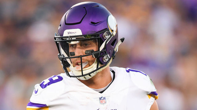 LOS ANGELES, CA - SEPTEMBER 27: Wide receiver Adam Thielen #19 of the Minnesota Vikings moves during the first quarter against the Los Angeles Rams at Los Angeles Memorial Coliseum on September 27, 2018 in Los Angeles, California.