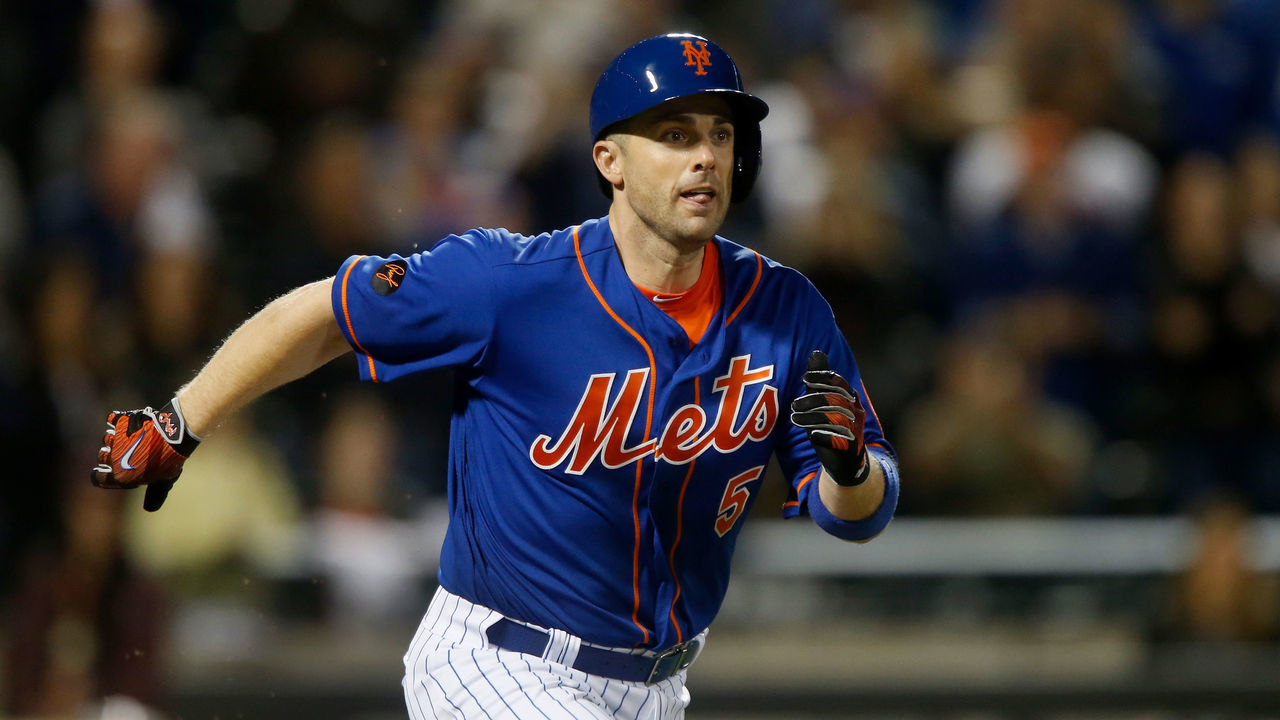 NEW YORK, NY - SEPTEMBER 28: Pinch hitter David Wright #5 of the New York Mets runs out a ground out during the fifth inning against the Miami Marlins at Citi Field on September 28, 2018 in the Flushing neighborhood of the Queens borough of New York City.