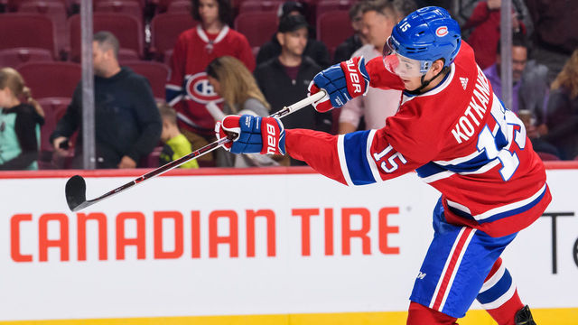 MONTREAL, QC - SEPTEMBER 26: Montreal Canadiens center Jesperi Kotkaniemi (15) takes a shot on net during the warm-up of the NHL preseason game between the Toronto Maple Leafs and the Montreal Canadiens on September 16, 2018, at the Bell Centre in Montreal, QC