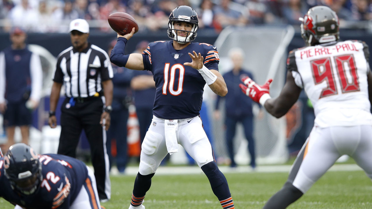 CHICAGO, IL - SEPTEMBER 30: Quarterback Mitchell Trubisky #10 of the Chicago Bears passes the football against the Tampa Bay Buccaneers in the first quarter at Soldier Field on September 30, 2018 in Chicago, Illinois.