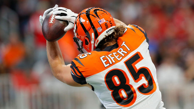 ATLANTA, GA - SEPTEMBER 30: Tyler Eifert #85 of the Cincinnati Bengals catches a pass for a touchdown during the first quarter against the Atlanta Falcons at Mercedes-Benz Stadium on September 30, 2018 in Atlanta, Georgia.