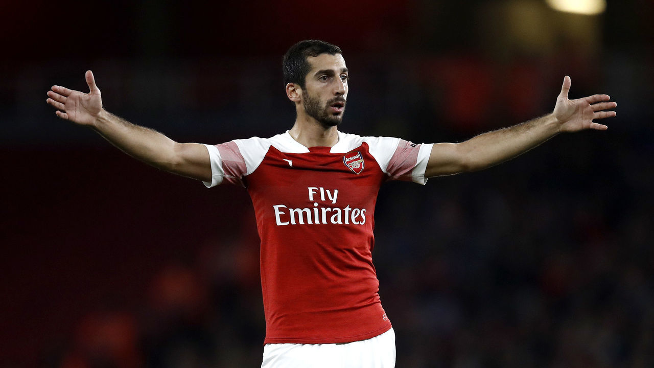 LONDON, ENGLAND - SEPTEMBER 26: Henrikh Mkhitaryan of Arsenal reacts during the Carabao Cup Third Round match between Arsenal and Brentford at Emirates Stadium on September 26, 2018 in London, England.