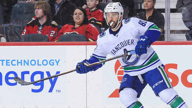 CALGARY, AB - DECEMBER 9: Sam Gagner #89 of the Vancouver Canucks in action against the Calgary Flames during an NHL game at Scotiabank Saddledome on December 9, 2017 in Calgary, Alberta, Canada.