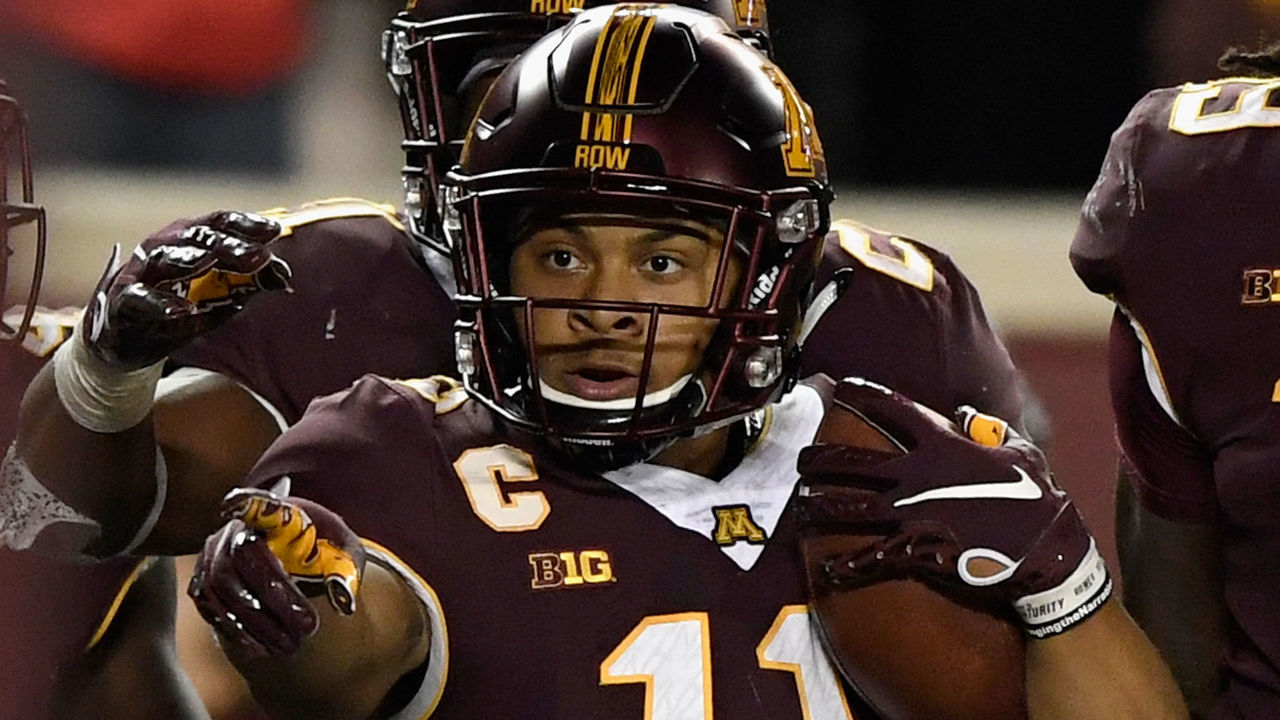 MINNEAPOLIS, MN - SEPTEMBER 08: Antoine Winfield Jr. #11 of the Minnesota Golden Gophers celebrates an interception in the end zone against the Fresno State Bulldogs during the fourth quarter of the game on September 8, 2018 at TCF Bank Stadium in Minneapolis, Minnesota. The Minnesota Golden Gophers defeated the Fresno State Bulldogs 21-14.