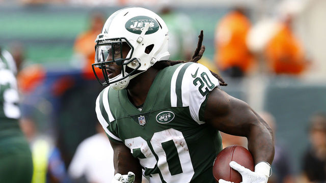 EAST RUTHERFORD, NEW JERSEY - OCTOBER 07: Isaiah Crowell #20 of the New York Jets runs the ball against the Denver Broncos during the first half in the game at MetLife Stadium on October 07, 2018 in East Rutherford, New Jersey.