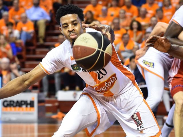 US' forward DJ Stephens (L) vies with US' small forward Christopher Evans (R) during the French Pro A semi-final play-off basket-ball match between Le Mans and Monaco in Le Mans, on June 18, 2018 in northwestern France.