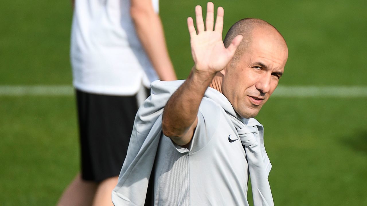 Monaco's Portuguese coach Leonardo Jardim gestures as he arrives to lead Monaco's football team training session, at training camp in La Turbie near Monaco, on September 17, 2018, on the eve of the Champions League football match between Monaco and Atletico Madrid.