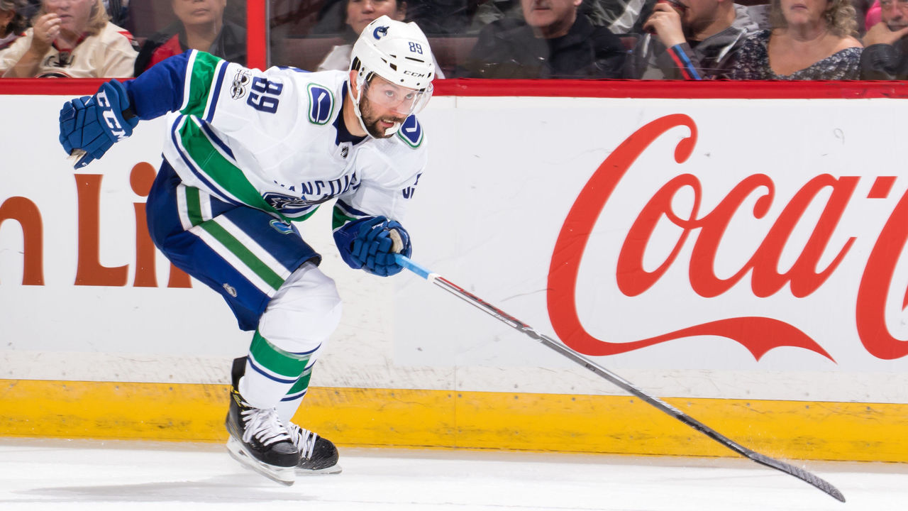 OTTAWA, ON - OCTOBER 17: Sam Gagner #89 of the Vancouver Canucks skates against the Ottawa Senators at Canadian Tire Centre on October 17, 2017 in Ottawa, Ontario, Canada. *** Local Caption ***