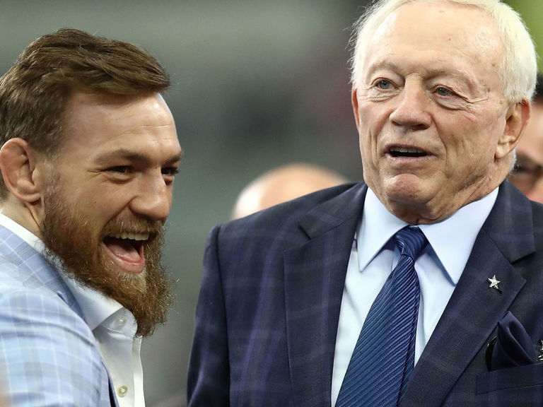Conor Mcgregor S Awkward Football Throw Becomes Instant Meme