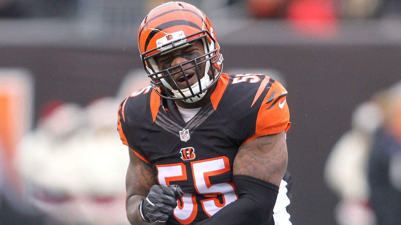 CINCINNATI, OH - DECEMBER 18: Vontaze Burfict #55 of the Cincinnati Bengals reacts after a defensive stop during the first quarter of the game agains the Pittsburgh Steelers at Paul Brown Stadium on December 18, 2016 in Cincinnati, Ohio.