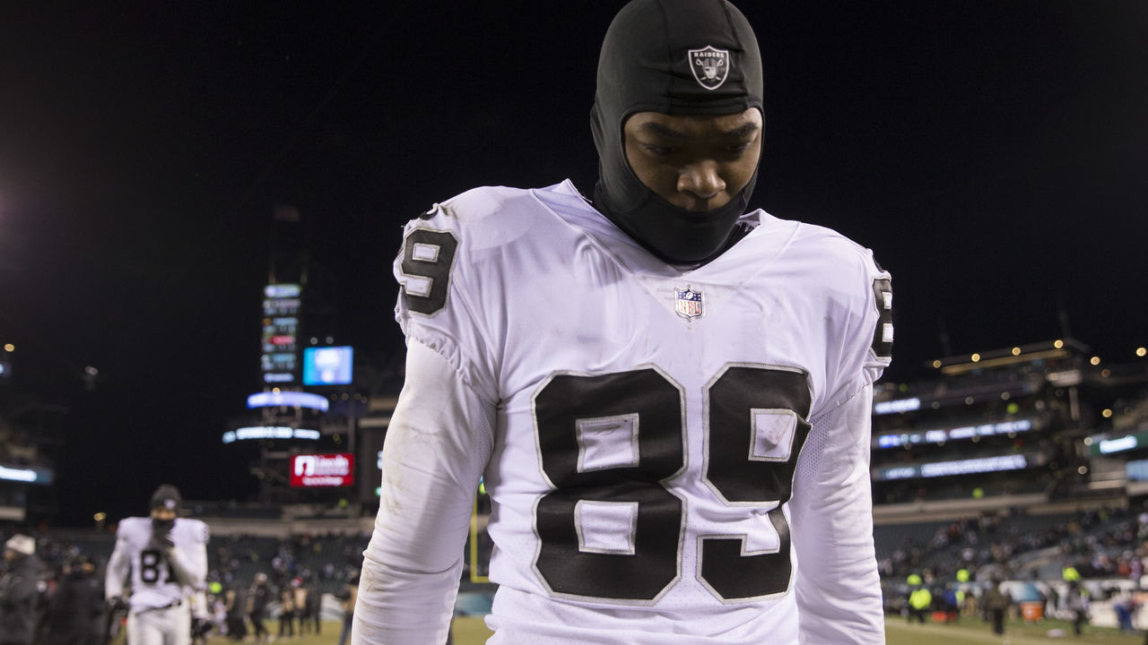 PHILADELPHIA, PA - DECEMBER 25: Amari Cooper #89 of the Oakland Raiders walks off the field after the game against the Philadelphia Eagles at Lincoln Financial Field on December 25, 2017 in Philadelphia, Pennsylvania. The Eagles defeated the Raiders 19-10.