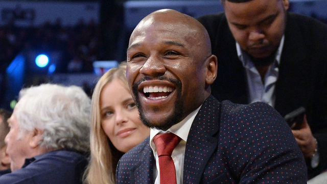 LOS ANGELES, CA - FEBRUARY 18: Floyd Mayweather attends the NBA All-Star Game 2018 at Staples Center on February 18, 2018 in Los Angeles, California.