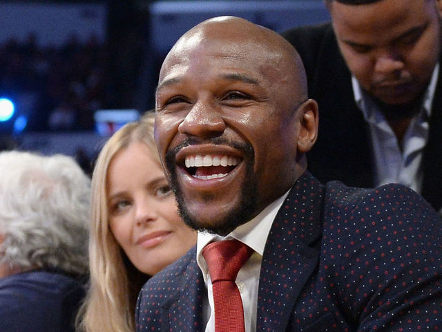 LOS ANGELES, CA - FEBRUARY 18: Floyd Mayweather attends the NBA All-Star Game 2018 at Staples Center on February 18, 2018 in Los Angeles, California.