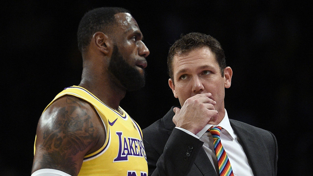 LOS ANGELES, CA - OCTOBER 04: Head coach Luke Walton of the Los Angeles talks with LeBron James #23 during a pre-season basketball game against Sacramento Kingsat Staples Center on October 4, 2018 in Los Angeles, California.