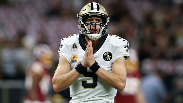NEW ORLEANS, LA - OCTOBER 08: Drew Brees #9 of the New Orleans Saints warms up before a game against the Washington Redskins at Mercedes-Benz Superdome on October 8, 2018 in New Orleans, Louisiana.