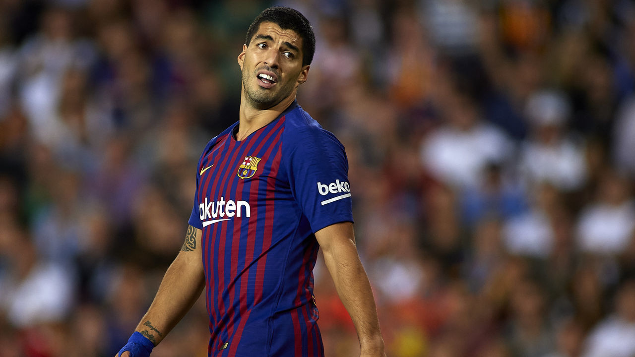 VALENCIA, SPAIN - OCTOBER 07: Luis Suarez of Barcelona reacts during the La Liga match between Valencia CF and FC Barcelona at Estadio Mestalla on October 7, 2018 in Valencia, Spain.