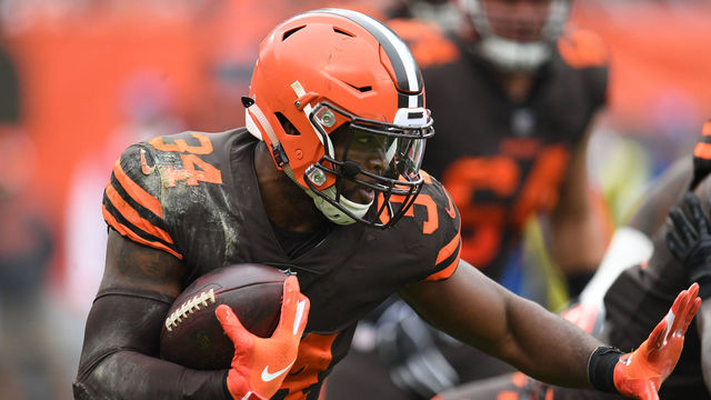 CLEVELAND, OH - OCTOBER 07: Carlos Hyde #34 of the Cleveland Browns runs the ball in the first half against the Baltimore Ravens at FirstEnergy Stadium on October 7, 2018 in Cleveland, Ohio.