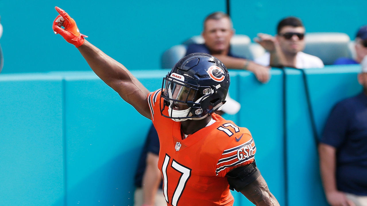 MIAMI, FL - OCTOBER 14: Anthony Miller #17 of the Chicago Bears celebrates a touchdown in the fourth quarter against the Miami Dolphins at Hard Rock Stadium on October 14, 2018 in Miami, Florida.
