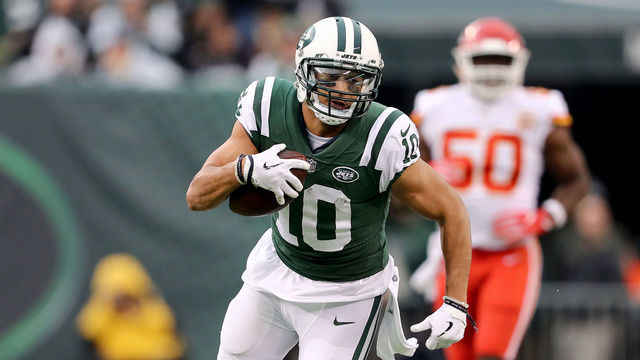 EAST RUTHERFORD, NEW JERSEY - DECEMBER 03: Jermaine Kearse #10 of the New York Jets carries the ball as Steven Nelson #20 of the Kansas City Chiefs defends on December 03, 2017 at MetLife Stadium in East Rutherford, New Jersey.The New York Jets defeated the Kansas City Chiefs 38-31.