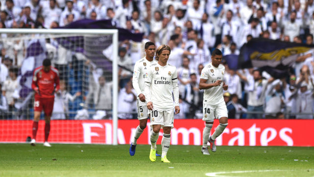 MADRID, SPAIN - OCTOBER 20: Luka Modric of Real Madrid reacts after they concede a goal during the La Liga match between Real Madrid CF and Levante UD at Estadio Santiago Bernabeu on October 20, 2018 in Madrid, Spain.